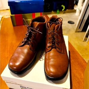 Naturalizers brown women’s bootie GUC size 9.5 W leather